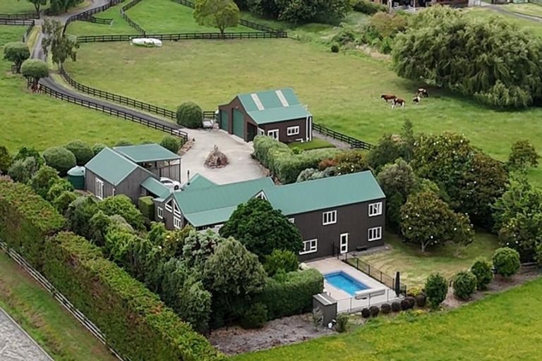 Photo of property in 22 Ellett Road, Karaka, Papakura, 2580