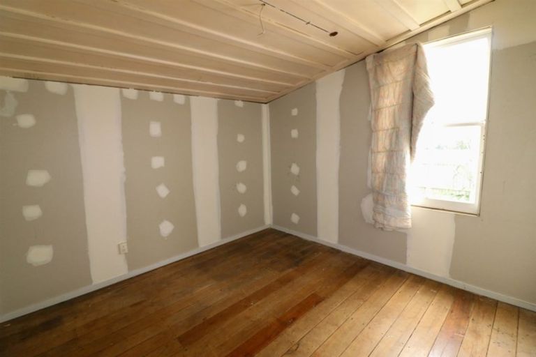 Photo of property in 45 Thyra Street, Dannevirke, 4930