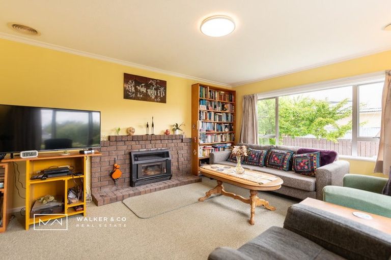 Photo of property in 10 Terminus Street, Silverstream, Upper Hutt, 5019