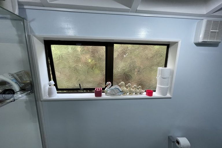 Photo of property in 7 Hazlewood Avenue, Karori, Wellington, 6012