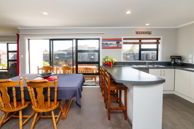 Photo of property in 1 Angelina Way, Kelvin Grove, Palmerston North, 4414