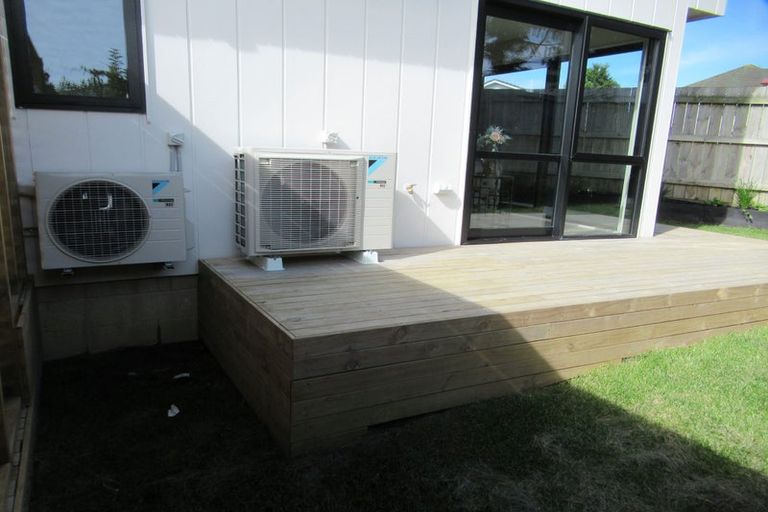 Photo of property in 10/2 Nikau Street, New Lynn, Auckland, 0600
