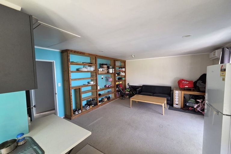 Photo of property in 71 Sikkim Crescent, Clover Park, Auckland, 2019