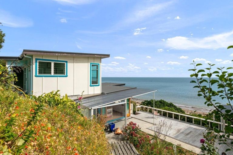 Photo of property in 53 Makorori Beach Road, Makorori, Gisborne, 4073