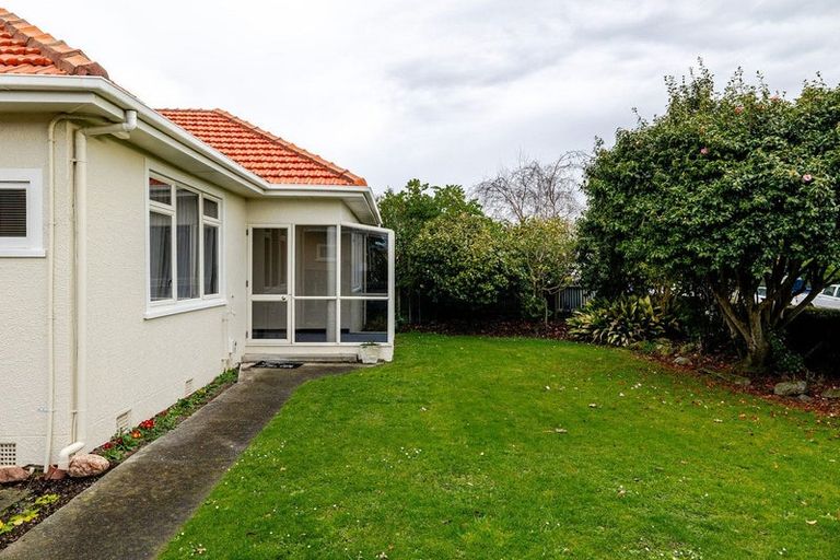 Photo of property in 26 Puriri Terrace, Roslyn, Palmerston North, 4414