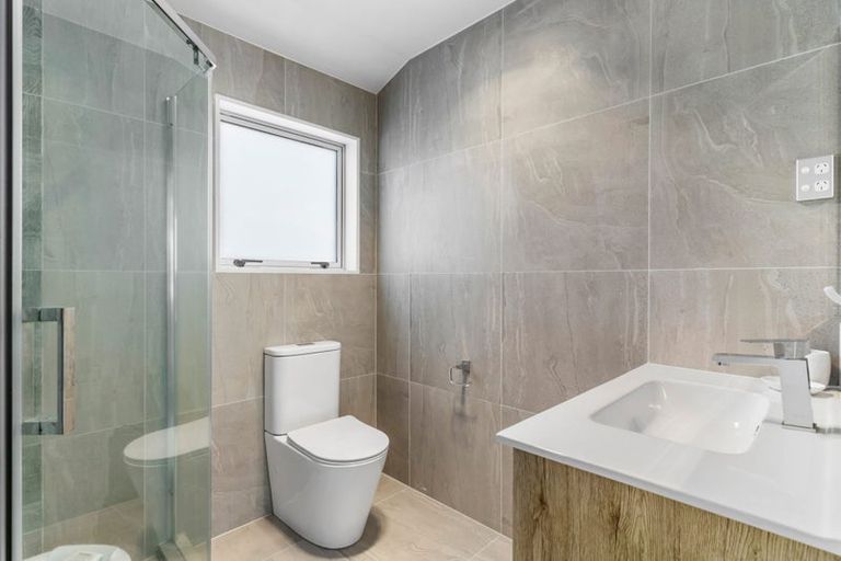 Photo of property in 34a Mcinnes Road, Weymouth, Auckland, 2103
