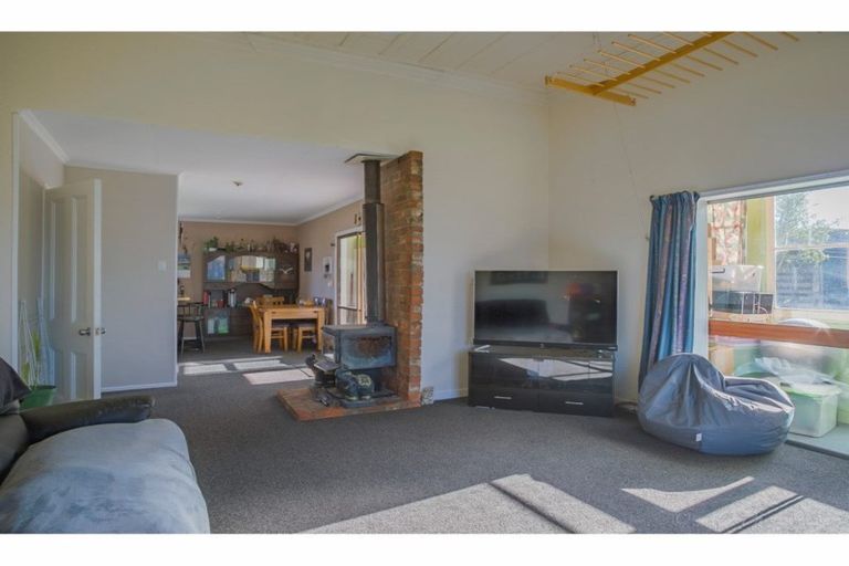 Photo of property in 5 Main Road, Pleasant Point, 7903