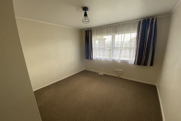 Photo of property in 1 Cotton Street, St Andrews, Hamilton, 3200