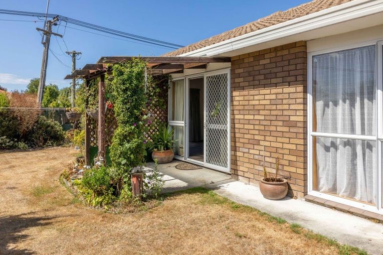 Photo of property in 2 Vivian Street, Burwood, Christchurch, 8083