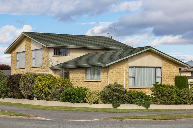 Photo of property in 16 Stuart Street, Holmes Hill, Oamaru, 9401