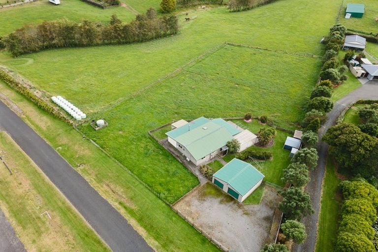Photo of property in 55 Matarikoriko Road, Brixton, Waitara, 4382