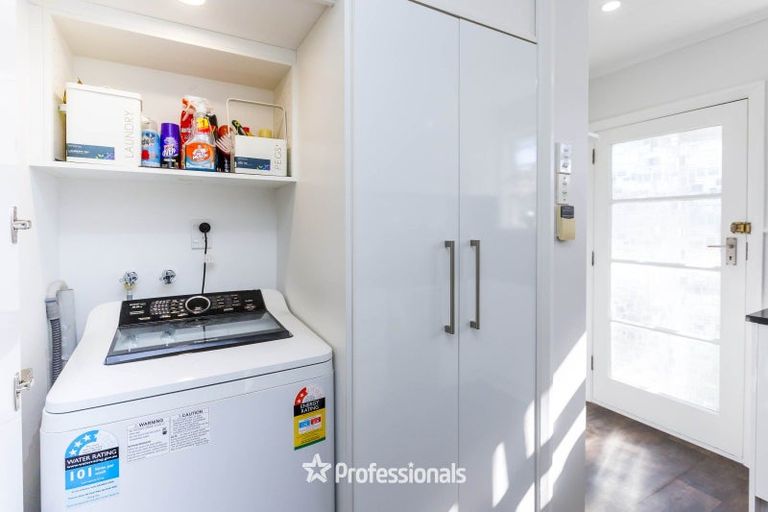 Photo of property in 387 Fergusson Drive, Heretaunga, Upper Hutt, 5018