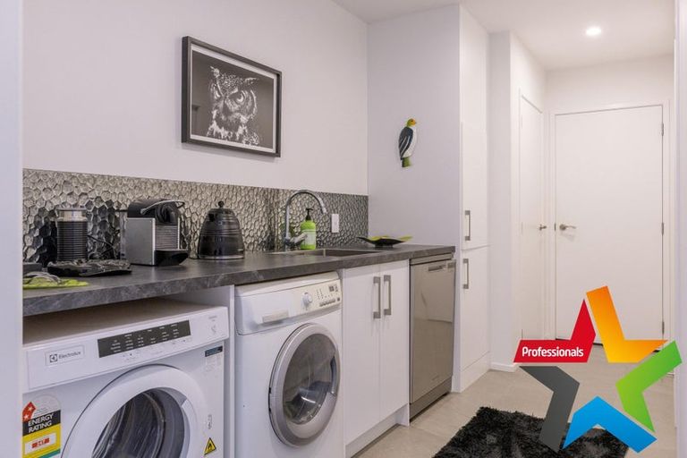 Photo of property in 10 Tuhua Close, Wharewaka, Taupo, 3330