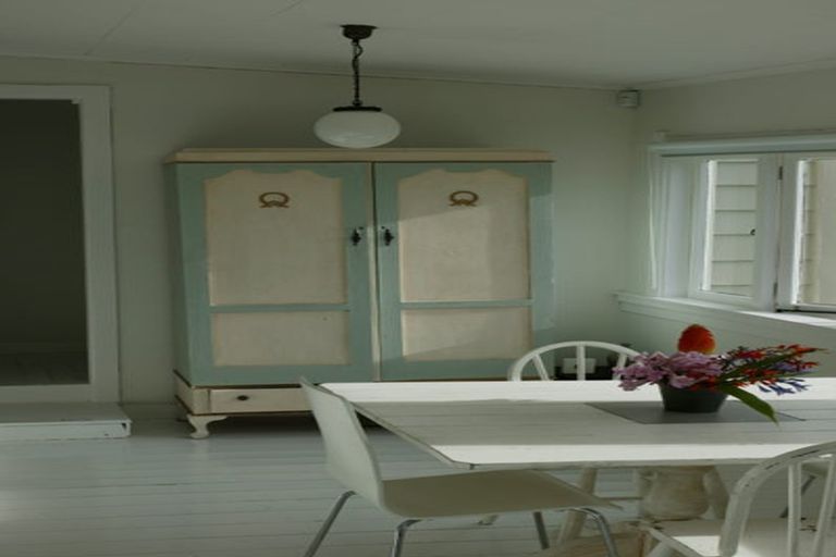 Photo of property in 26 Nigel Road, Browns Bay, Auckland, 0630