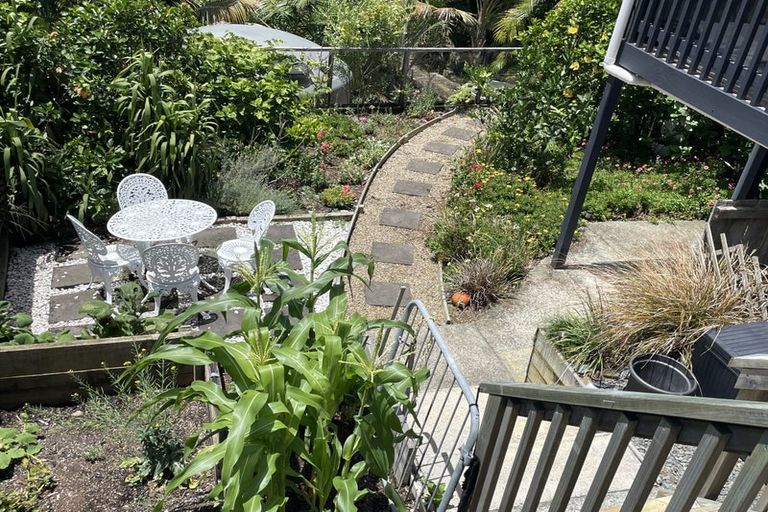 Photo of property in 54 Powells Road, Cable Bay, 0420