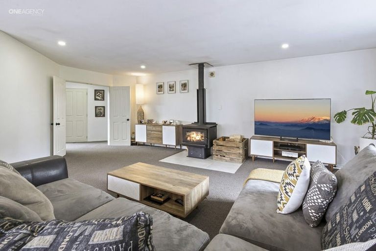 Photo of property in 14 Mcdougal Place, Kaiapoi, 7630