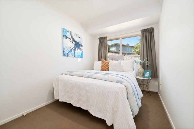 Photo of property in 103a Barrys Road, Glendene, Auckland, 0602