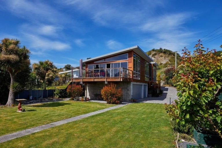 Photo of property in 35 Avoca Street, Kaikoura, 7300