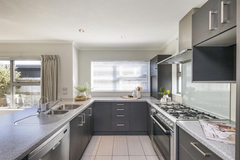 Photo of property in 28a South Street, West End, Palmerston North, 4410