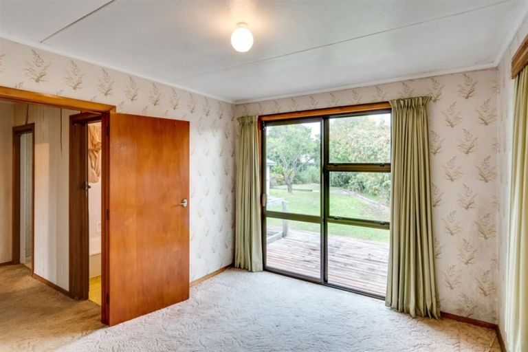 Photo of property in 3 Shackleton Street, Maraenui, Napier, 4110