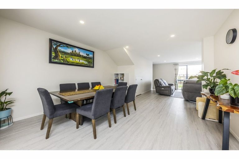 Photo of property in 14 Te Aparangi Road, Papakura, 2110
