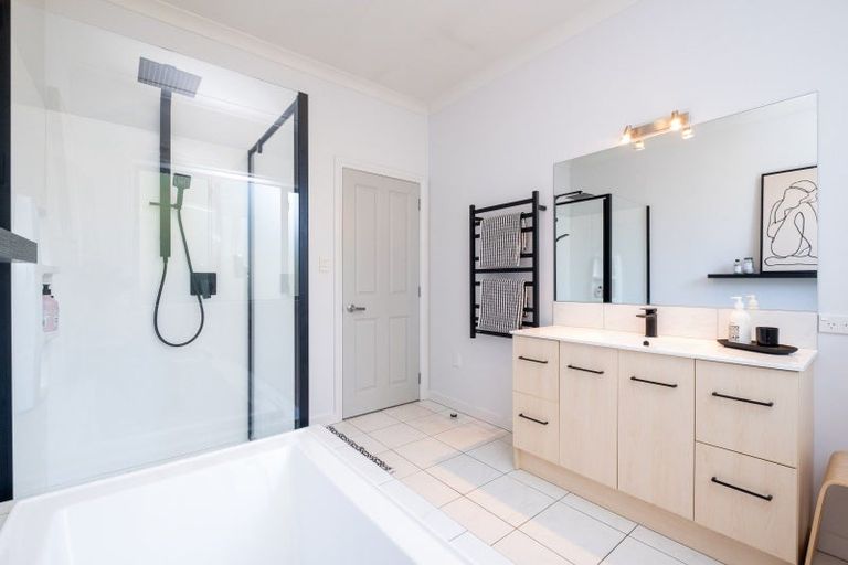 Photo of property in 10 Donald Place, Frimley, Hastings, 4120