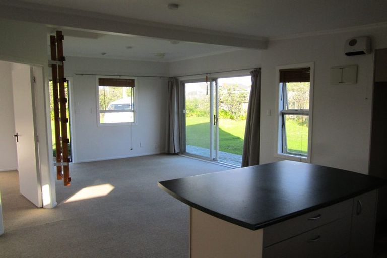 Photo of property in 89 Moana Street, Otaki Beach, Otaki, 5512