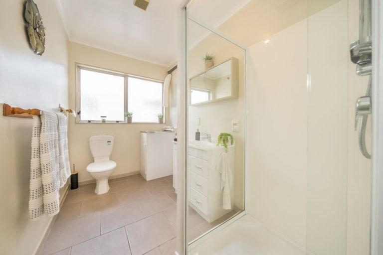 Photo of property in 19a Gemstone Drive, Birchville, Upper Hutt, 5018