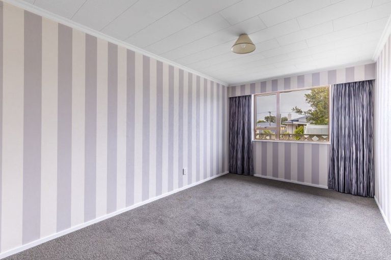 Photo of property in 8 Myers Street, Waikiwi, Invercargill, 9810