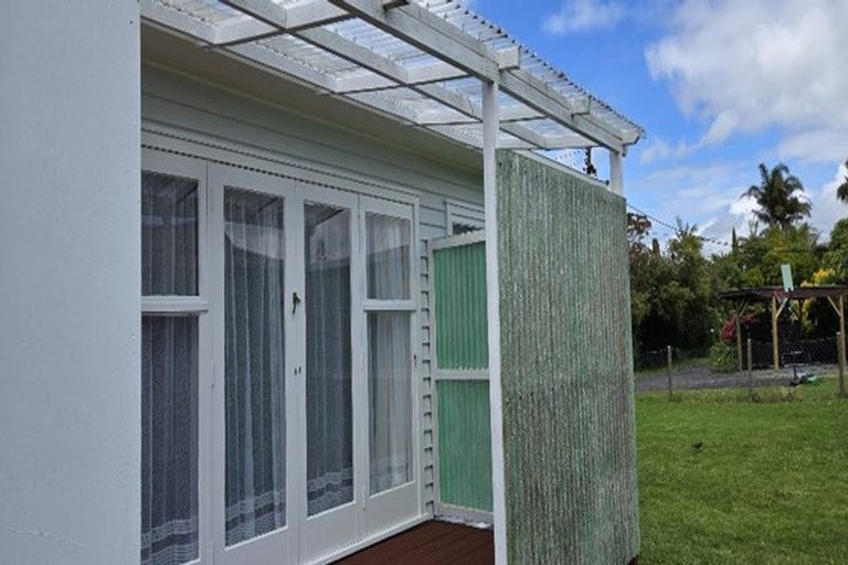 Photo of property in 67 View Road, Henderson, Auckland, 0612