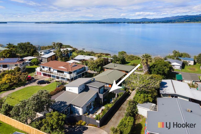 Photo of property in 35 Waione Avenue, Athenree, Waihi Beach, 3177