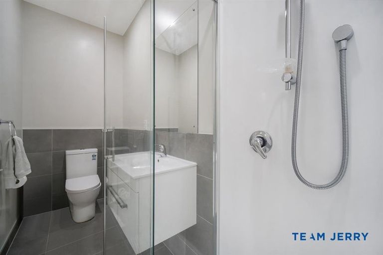 Photo of property in 2 Gallantry Crescent, Papakura, 2110