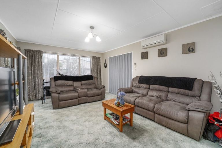 Photo of property in 10 Te Kama Street, Levin, 5510