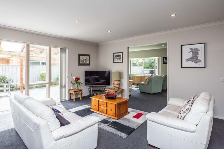 Photo of property in 19 Matuku Place, Paraparaumu Beach, Paraparaumu, 5032