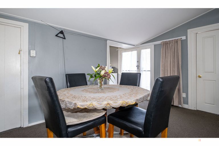 Photo of property in 209 Talbot Street, Geraldine, 7930