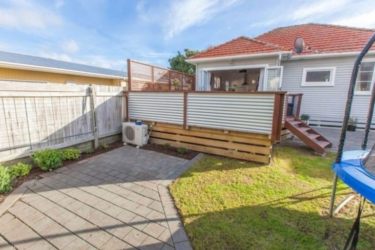 Photo of property in 31 Vincent Street, Waterloo, Lower Hutt, 5011