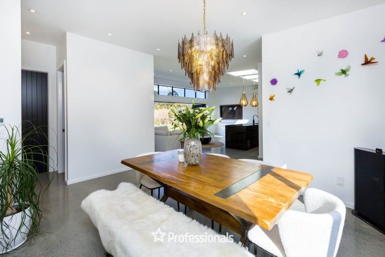 Photo of property in 49 Mount Marua Drive, Maymorn, Upper Hutt, 5018