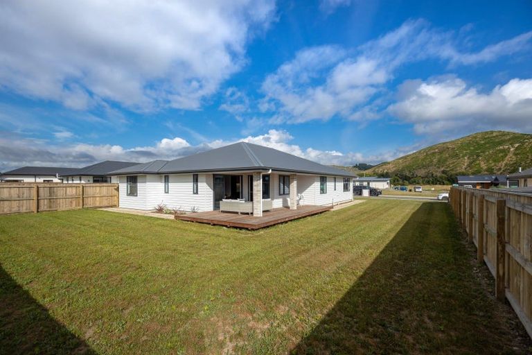 Photo of property in 20 George Fyfe Way, Wakefield, 7025