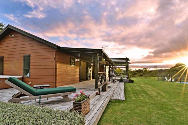 Photo of property in 729 Kaipara Coast Highway, Kaukapakapa, 0871