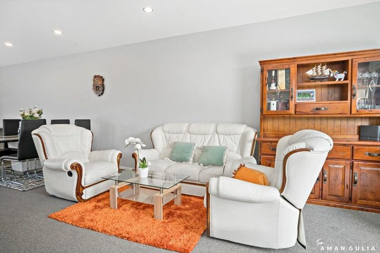 Photo of property in 4 Sunshine Boulevard, Sunnyvale, Auckland, 0612