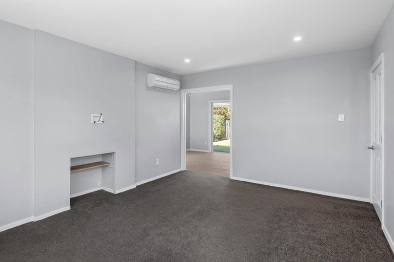 Photo of property in 18 Bideford Place, Dallington, Christchurch, 8061