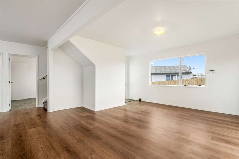 Photo of property in 1/24 Solveig Place, Randwick Park, Auckland, 2105