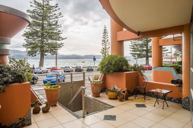 Photo of property in 1/226 Oriental Parade, Oriental Bay, Wellington, 6011