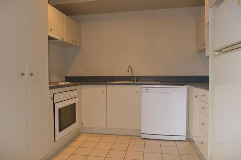 Photo of property in Tower Hill Apartments, 14a/1 Emily Place, Auckland Central, Auckland, 1010
