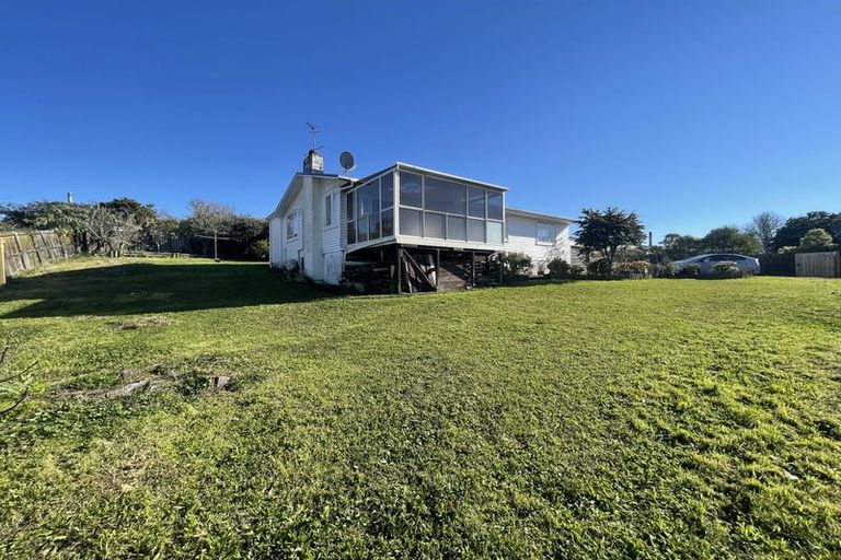 Photo of property in 20 Trojan Crescent, New Lynn, Auckland, 0600