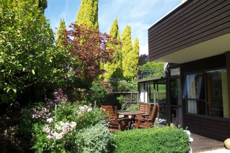 Photo of property in 1/35 Solway Avenue, Ilam, Christchurch, 8041