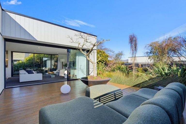 Photo of property in 275 Hills Road, Mairehau, Christchurch, 8013