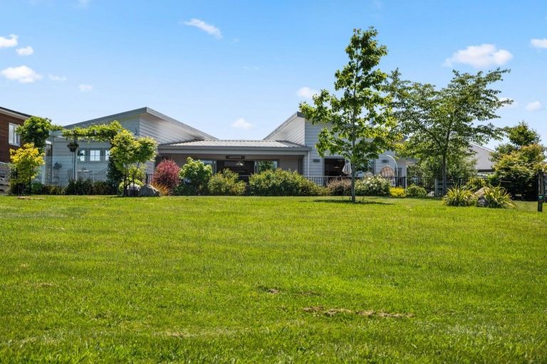 Photo of property in 17 Pukeko Way, Kinloch, Taupo, 3377