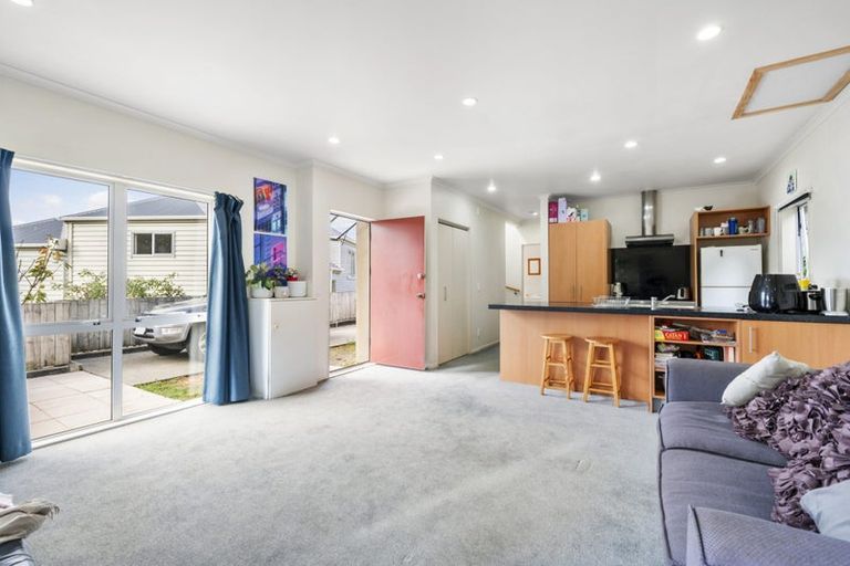 Photo of property in 54 Fortunatus Street, Brooklyn, Wellington, 6021