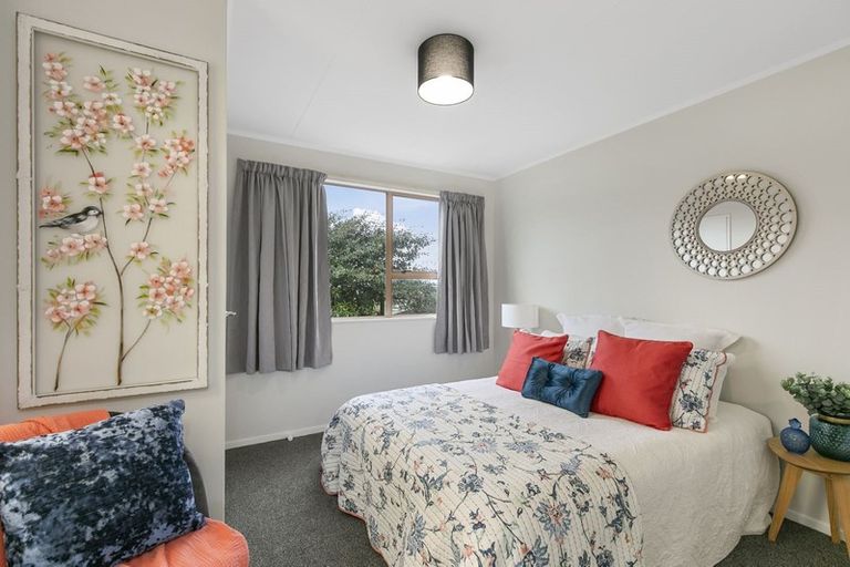 Photo of property in 15a Lenox Grove, Johnsonville, Wellington, 6037